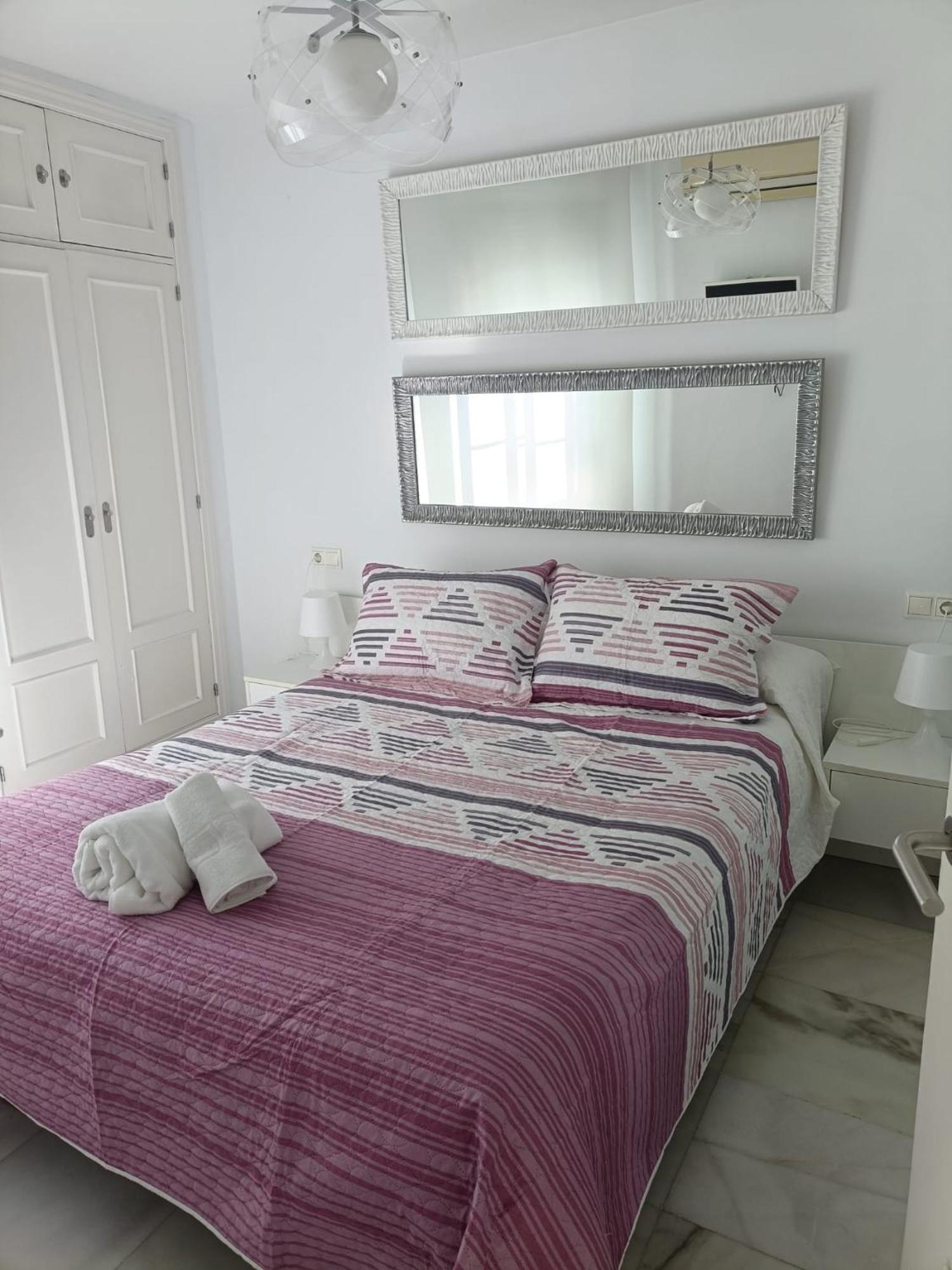 Alaska Centro Rosaleda Malaga